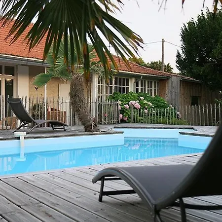 Pinasteria, Piscine, 8 Pers, Ares, Bassin Arcachon, Cap Ferret Villa Ares